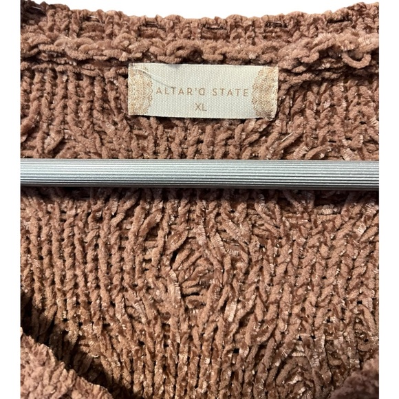 Altar’d State Brown Textured V-Neck Sweater – Size XL - Picture 3 of 5